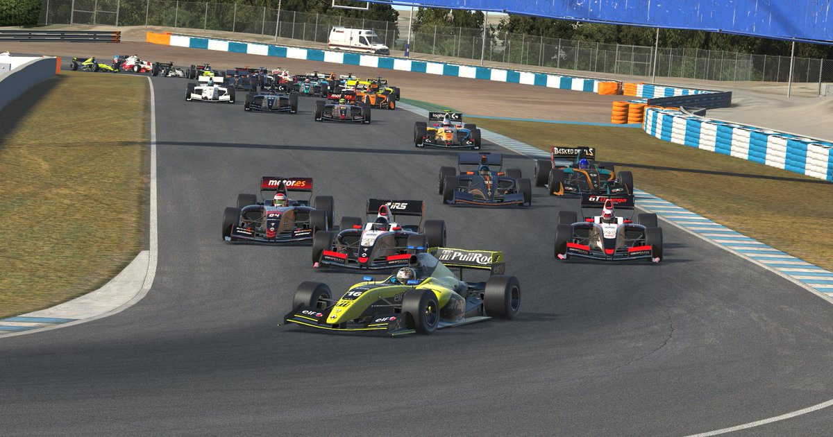 P22.

Sin ritmo, incómodo con el set, nos equivocamos en las condiciones entrenando, al límite para no perder a Obsidian. Error y al hoyo. Pa rematar, slowdown entrando a box (1:30sg).

Que maldito asco.