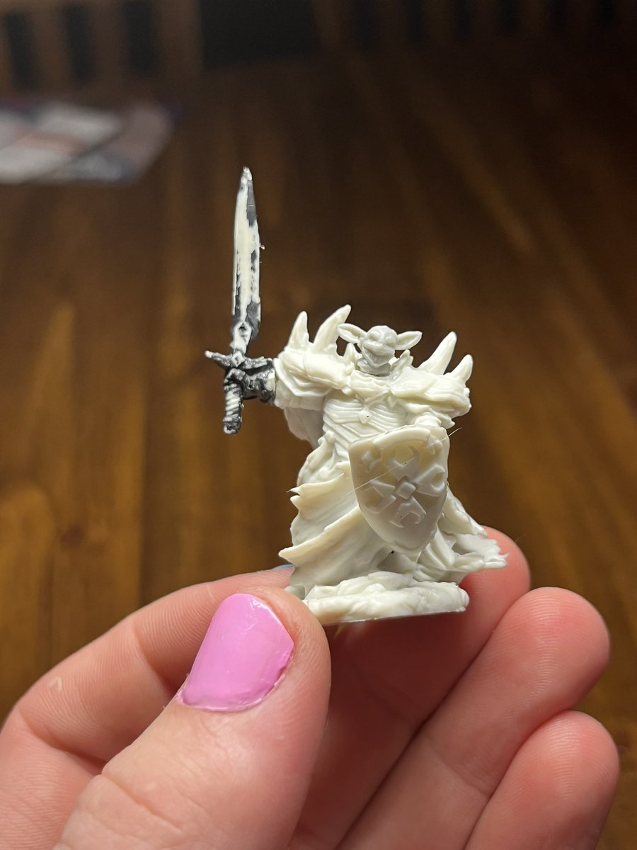 sentencedtobeth's tweet photo. Cool project!! I used magnets to make these dnd miniatures modular :) https://t.co/CifXNaS88A