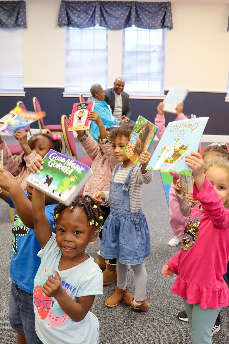 CityStatesboro's tweet photo. This afternoon we had the pleasure of hosting Trilogy Achievement Academy for our first Leading by Reading event with Mayor Jonathan McCollar. 📔📖 #readingrocks #BullochREAD https://t.co/OFTrfPSusA