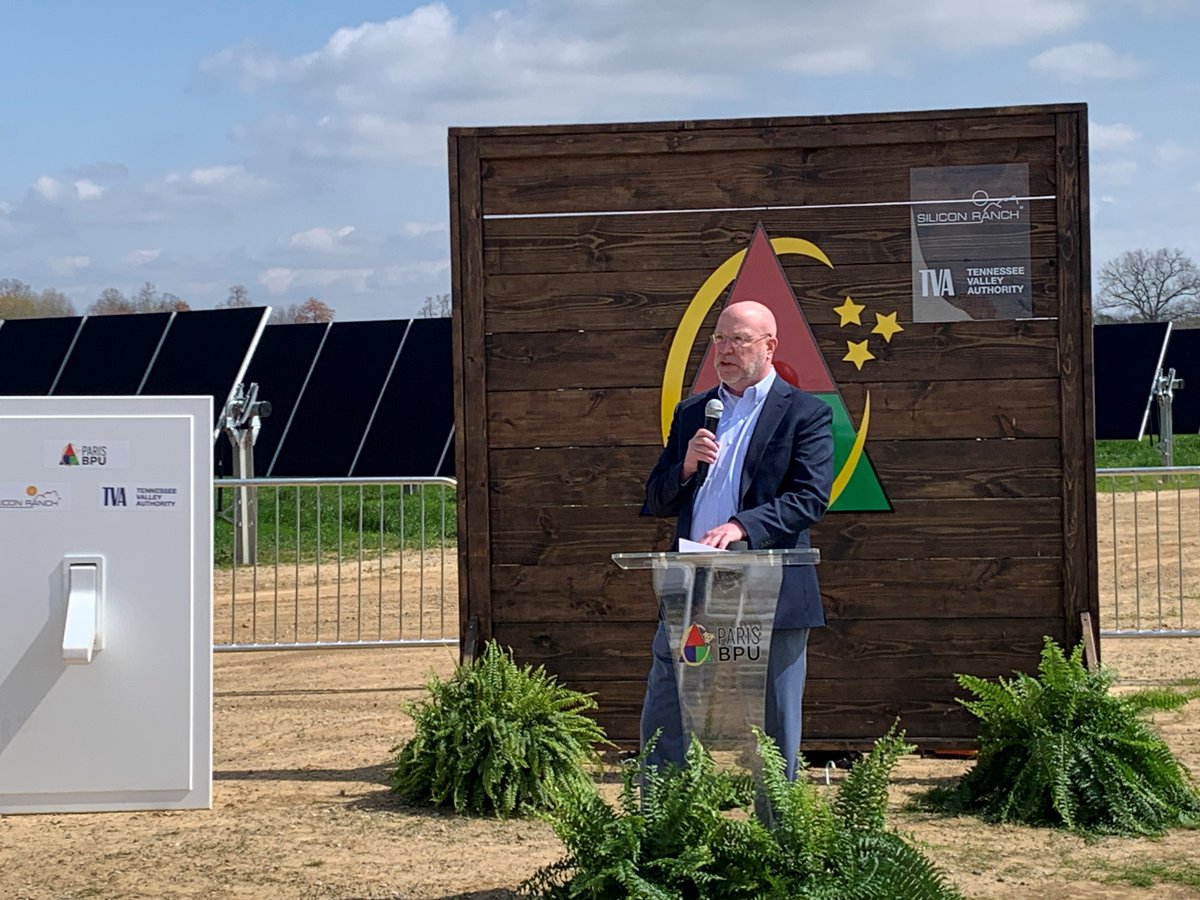 7StatesPower's tweet photo. Congratulations to our member-owner @Paris_BPU for “flipping the switch” on its new 6.75-megawatt #solar facility in partnership with @TVAnews and @SiliconRanchCo! Great to see Valley LPCs innovate their way into a better tomorrow. https://t.co/L8mVgnFcS7