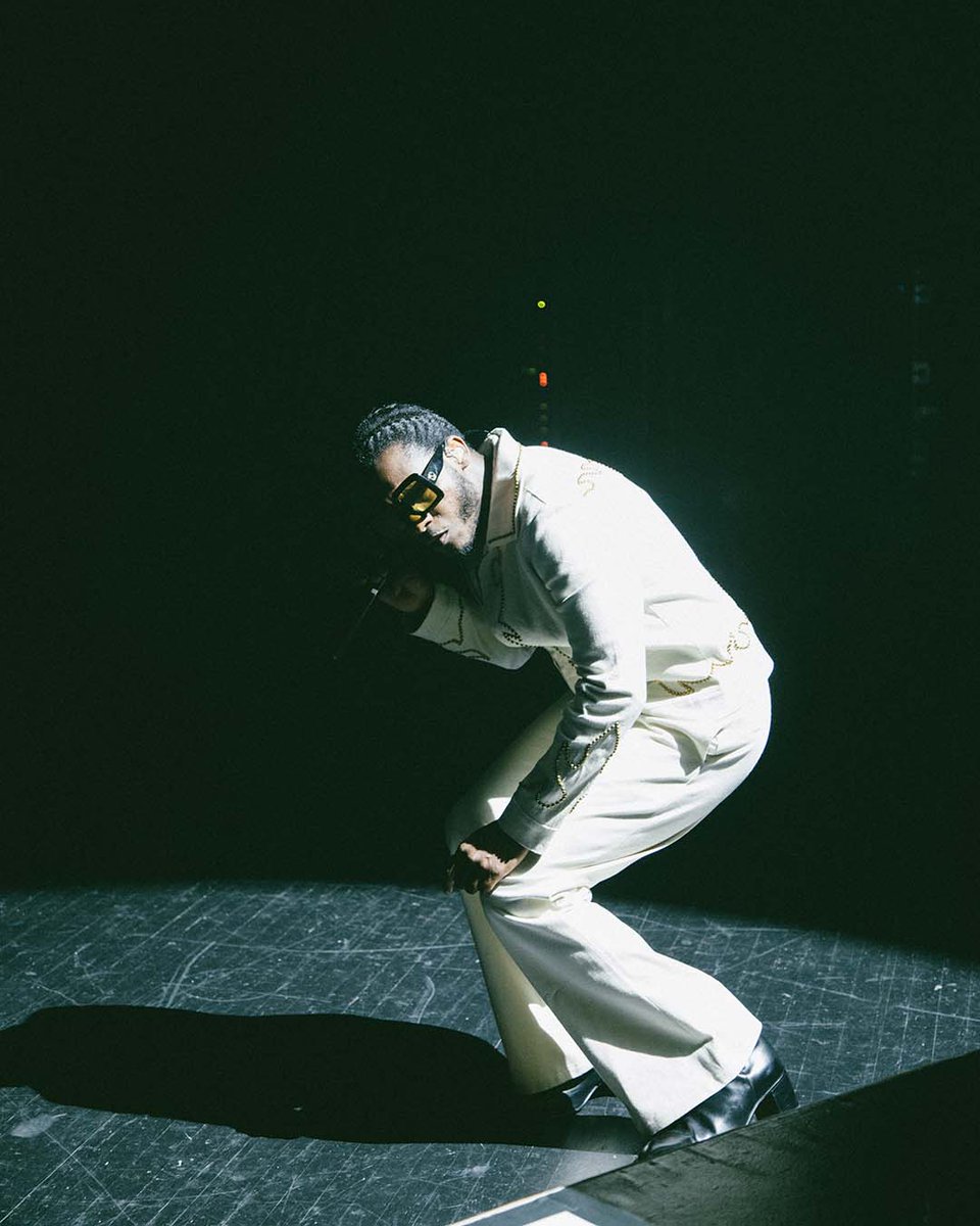 Leon Bridges tweet media