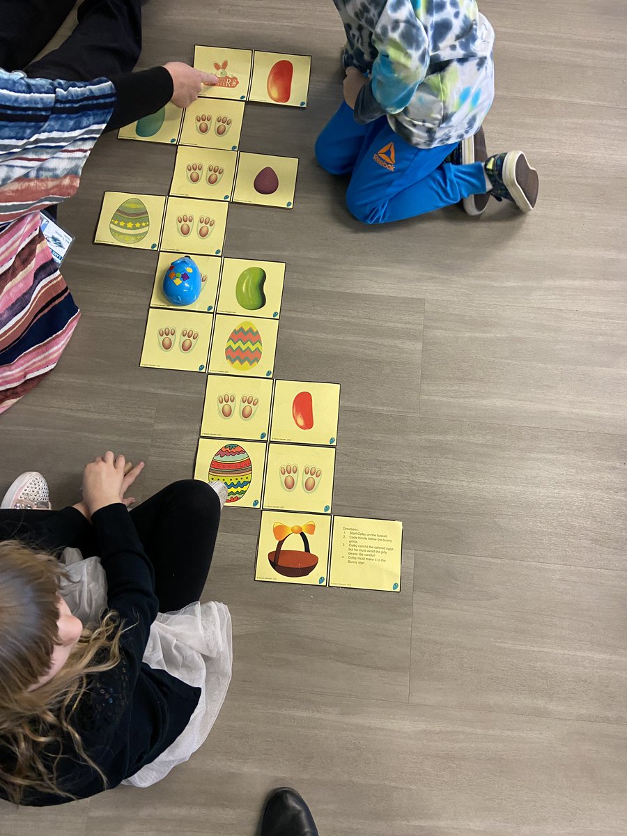 DeannPoleon's tweet image. Coding and ELA and Math oh my!! That is how we do things! And some extra cute bunny feet! @HighlandLSC @LakeShoreCSD @m_drez #edtechlsc