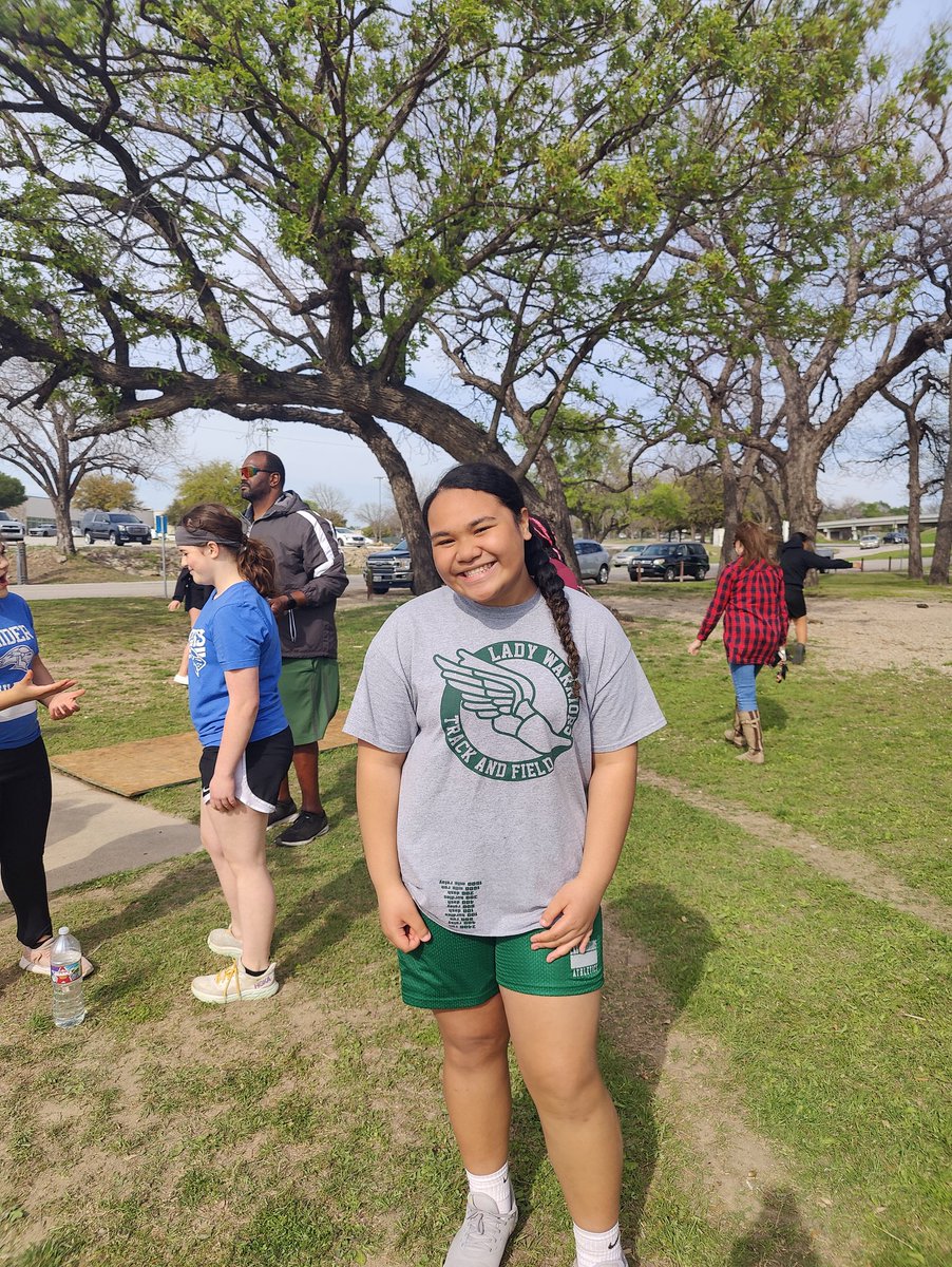 HHSCoachMac's tweet photo. Saraiah Sika with a great 2nd place finish at the zone meet. Punched her ticket to the Meet of Champions. #futurebuff @Coach_JWTucker @BrannonJoe https://t.co/cs7w6tpJ0m