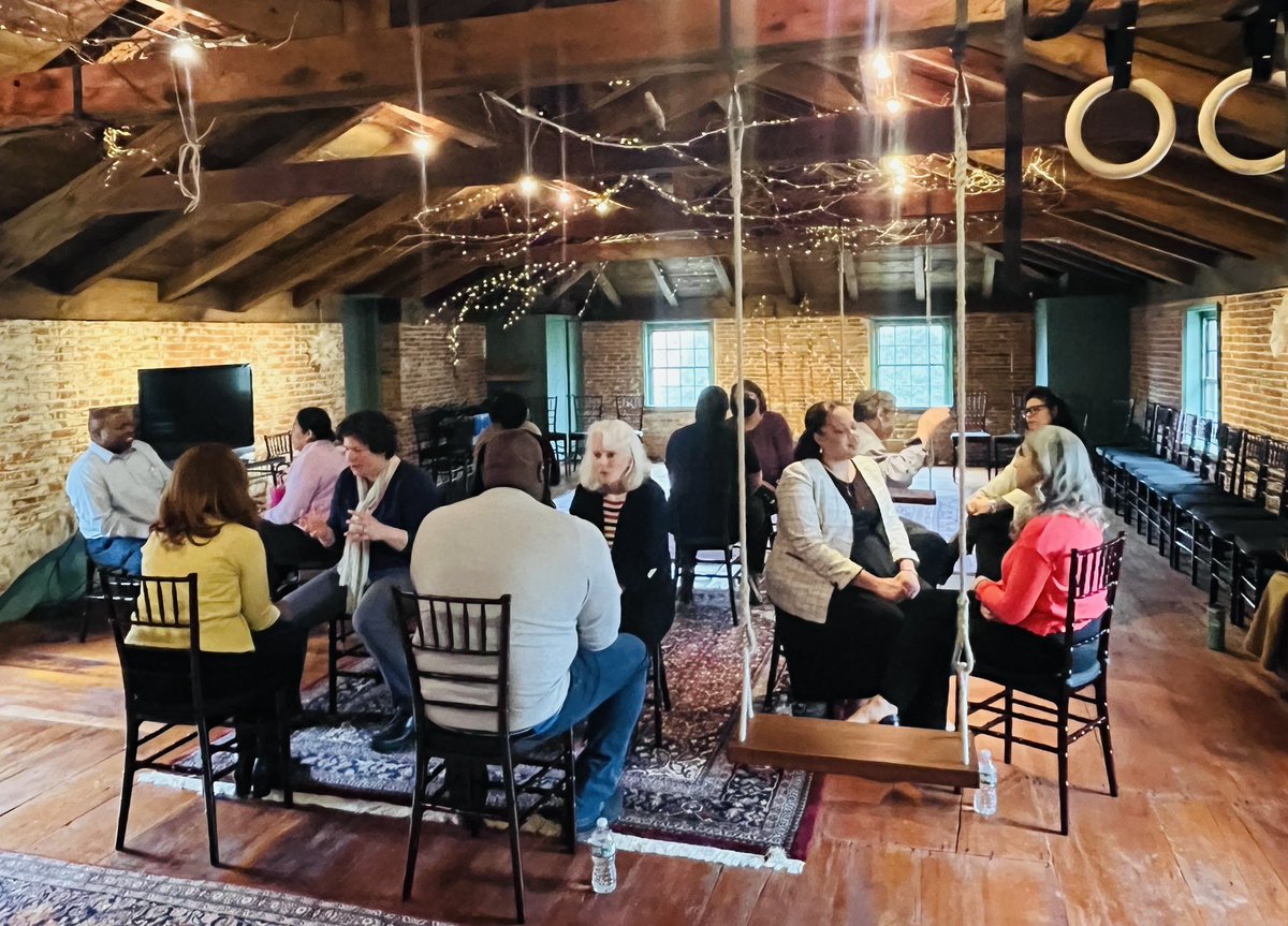 weayonnoh's tweet photo. Find your people! @EconProgressRI board and staff retreat. Phenomenal group of people! Thanks: Facilitate Change, our facilitators. Matilda Empanada for feeding us. Lorne Adrain for hosting us. #iamfull https://t.co/ziCcIq1bu1