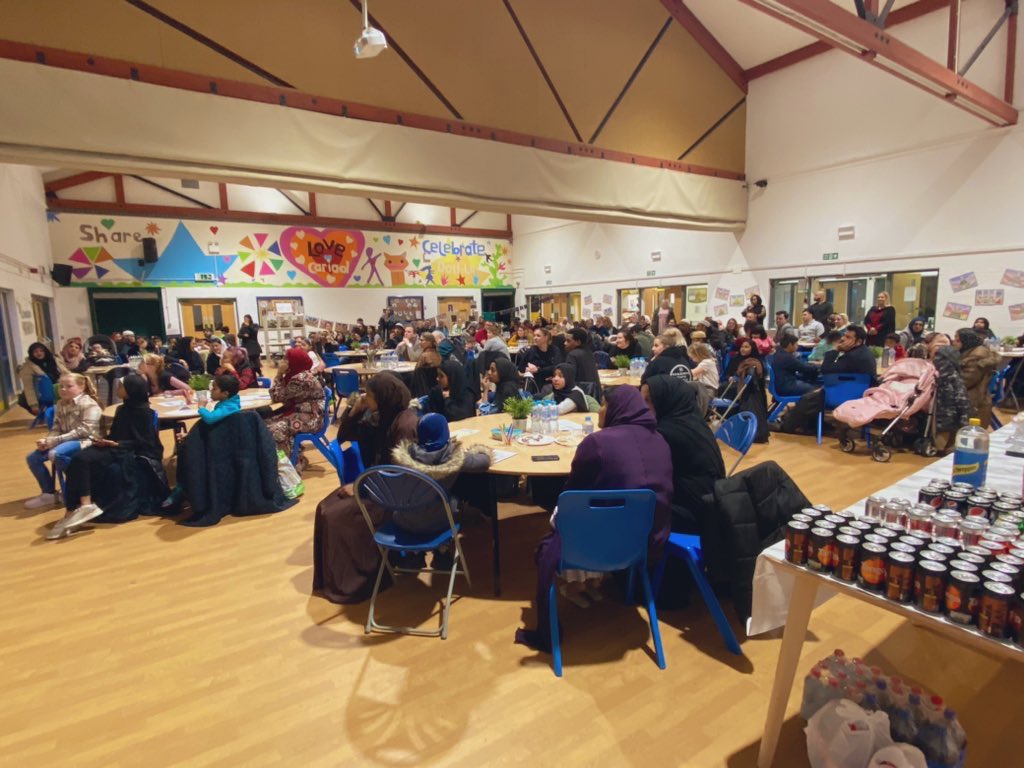 A truly special evening! 💙

Thank you to #Team6 for organising our very first Iftar at Maindee. Staff, pupils, parents, governors and our community partners came together to break fast &amp; share Iftar! 

@DARPLwales @EAS_Equity <a href="/NewportCouncil/">Newport City Council</a> <a href="/WG_Education/">Welsh Government Education</a>
<a href="/PeaceMala/">Peace Mala</a> 

#Ramadan💫