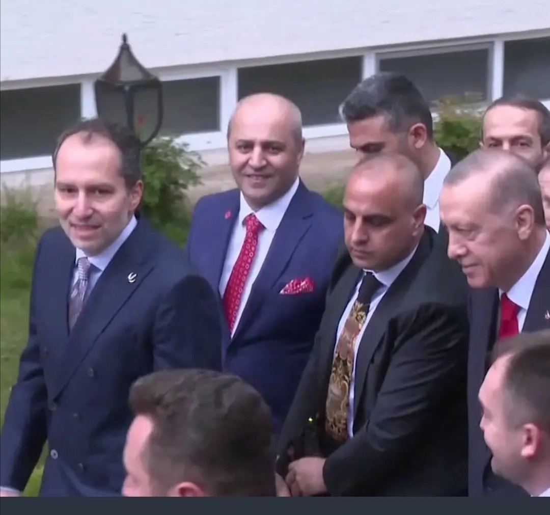 CengizzorYRP's tweet photo. Yeniden Refah Partisi Genel Merkezimizde Sn. Cumhurbaşkanımızı, Muhterem Genel Başkanımız ve Genel Merkez Heyetimiz ile karşıladık.
Seçim ittifakı hayırlara vesile olur inşallah. https://t.co/m2vO48pDtR