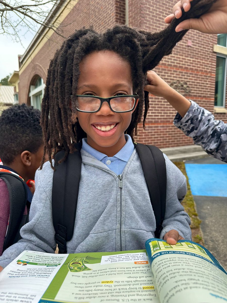 msobrienDSES's tweet photo. “Wonders in the Garden” might have to become a regular part of our schedule. We even had a real bookworm 🐛 join us this afternoon. https://t.co/81JH5ZJ7eO
