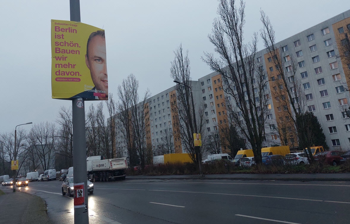 Beauty is in the eye of the beholder - seen during Hannah's and my 26K run from Weißer See to Steglitz, Lichtenberg, 2023-01-22