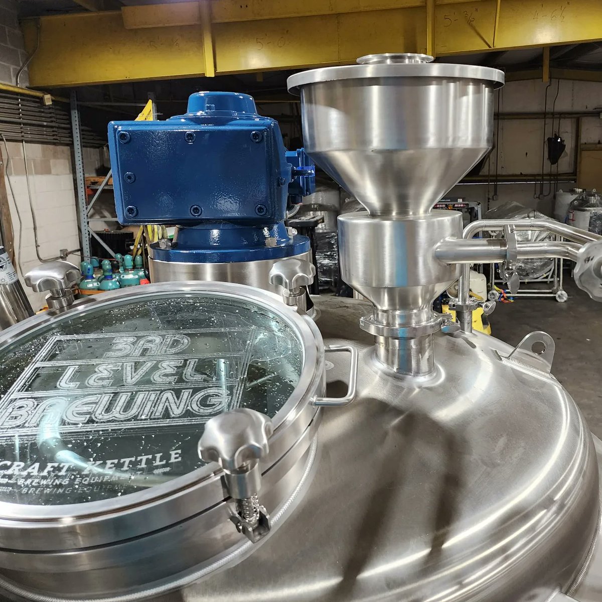 3rdlevelbrew's tweet image. Had to take a trip to Louisiana to visit our equipment at @craftkettle

We hope to be seeing it all set up in our space next week

#craftbeer #rtx #txcraftbeer #roundrock #roundrocktx
#seriouslygoodbeer
#justthebeerginning

#nerdoutwithwhatalesya