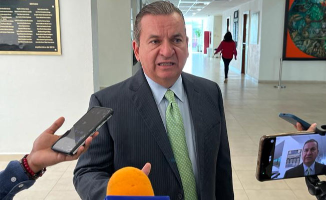 VoxPopuliNoti's tweet photo. Propone @PRITampsOficial nueva Ley de Ganadería para Tamaulipas

El Diputado local @edgarmelhem argumentó que dicha legislación no se ha modificado en las últimas tres décadas

#PRI #Melhem #ganado #Tamaulipas https://t.co/bzwgNydYEe https://t.co/A3mmmEa7Gq