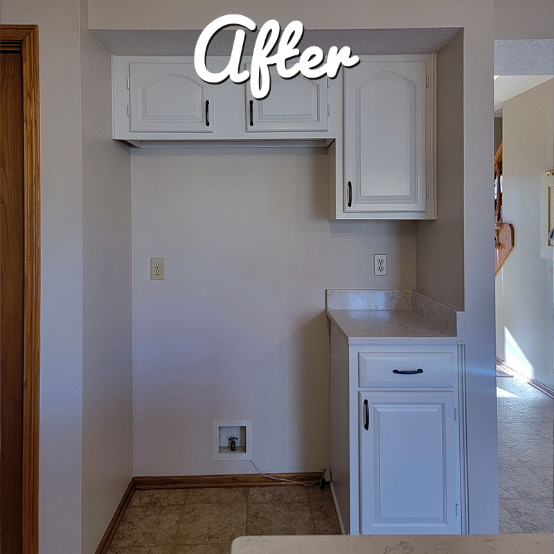 Kris S. in Urbandale chose a cabinet refinishing in 'Alabaster' for the kitchen. What do you think?

#cabinetrefinishing #whitecabinets