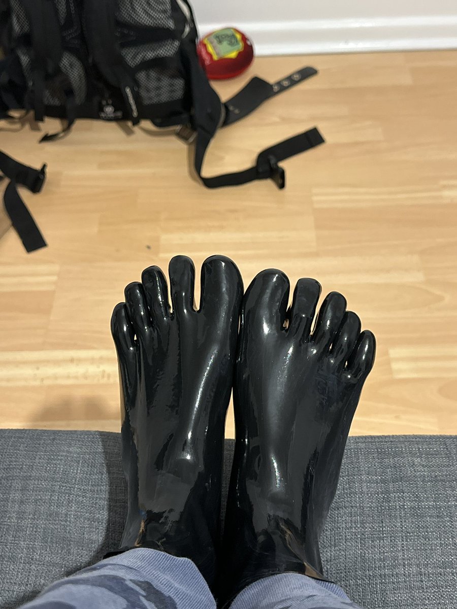 VilkDog's tweet photo. #ToeSockTuesday
Got these finally! Canโt wait to wear the crap out of these hehehe https://t.co/F0QD0pEuYP