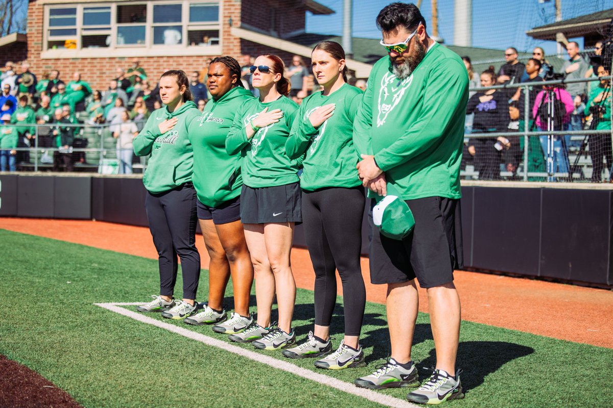 It takes a village!

Shoutout to Head Coach Megan Smith Lyon, Coach Maddie, Coach Aly, Coach Katie, Coach Corey, and our entire staff who have guided us to our 18 game winning streak!

🔗: bit.ly/SbNKUrecap

#PaintItGreen // #WeAreMarshall