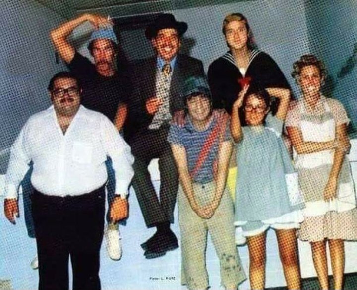 🎶Es la vecindad del Chavo...🎶