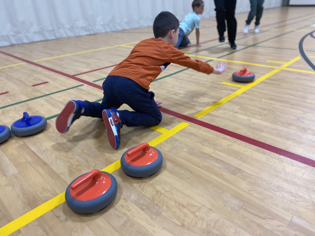 StCofA_HCDSB's tweet photo. What an awesome experience for our students to try curling the past few days through the @rocksandrings program! Lots of fun and excitement to be seen and heard in our gym. @HCDSB https://t.co/fawpje5O9q