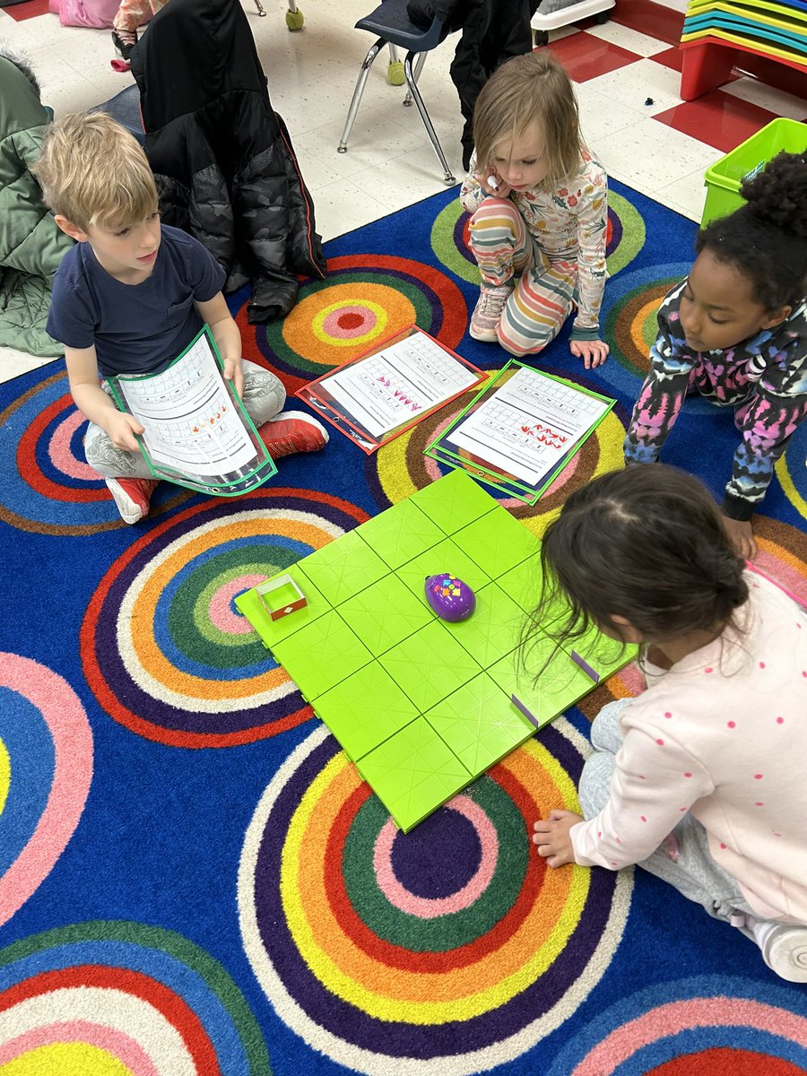 Storytellers153's tweet photo. Coding in kindergarten- this week we learned to code on paper, with coding mice and using https://t.co/Q6alvvfIJA. @GuffeyElem @FoxC6Schools https://t.co/JZ4Y4Zhrev