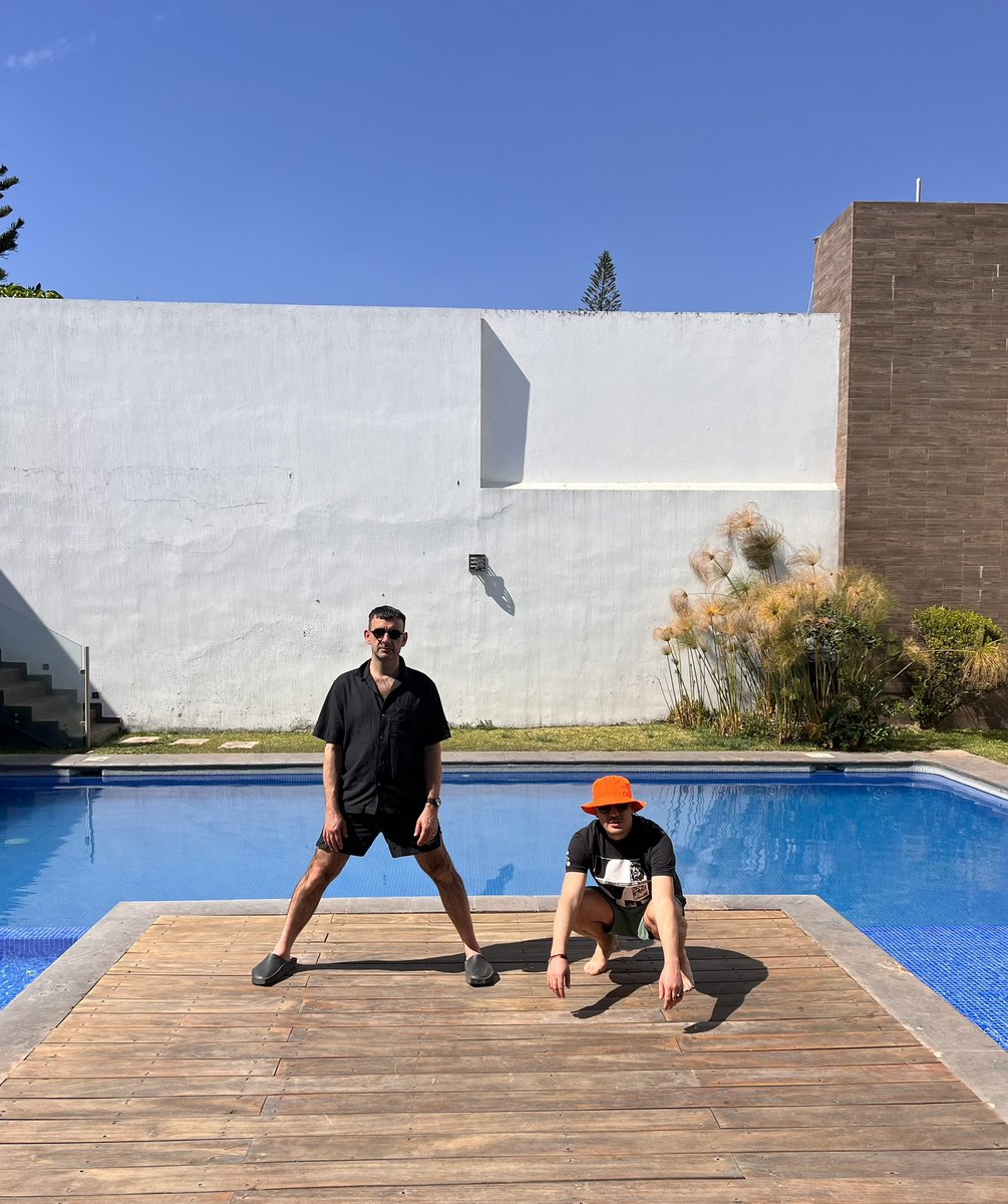 modeseleKtor tweet media