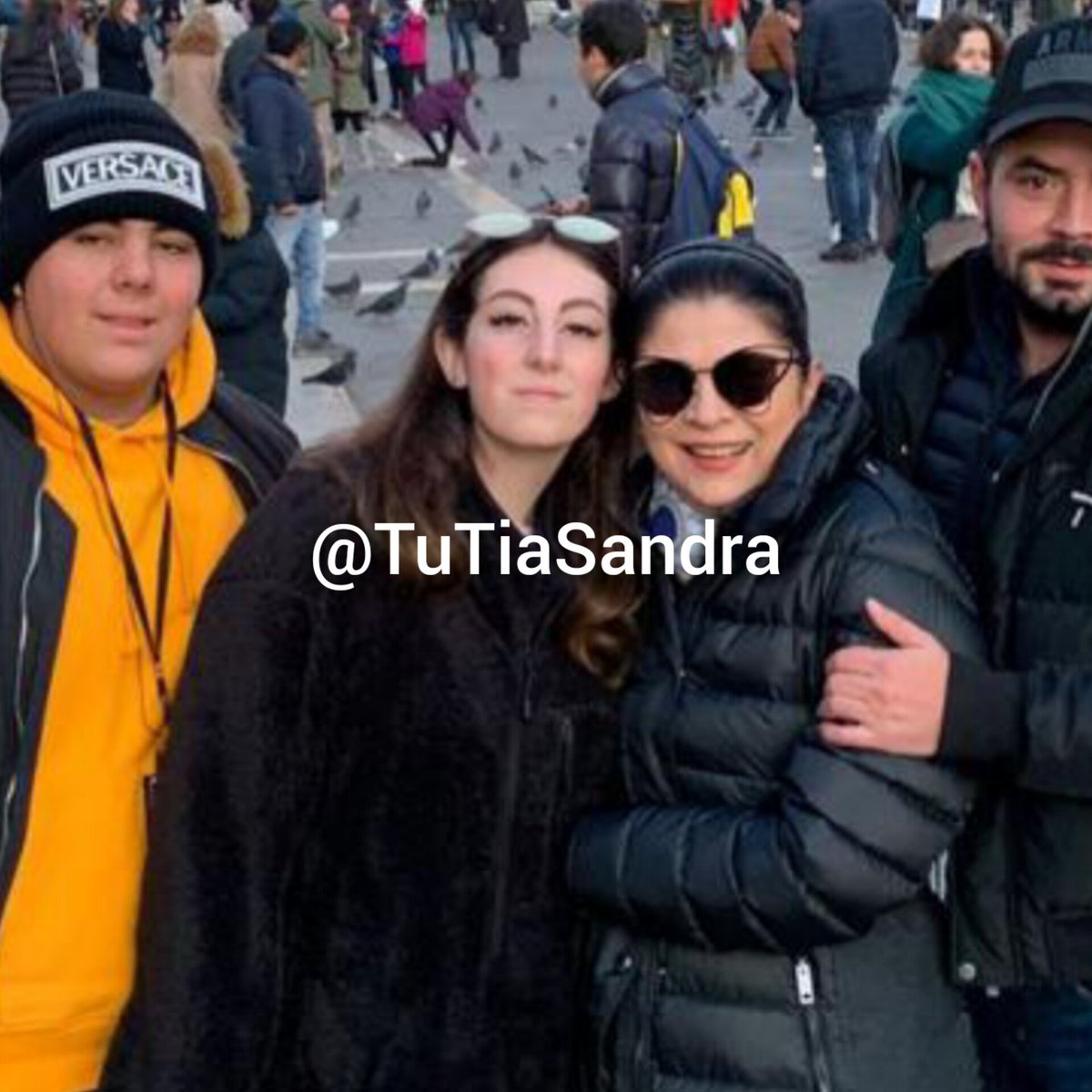 TuTiaSandra's tweet image. 📌 Muy feliz ANUAR FAYAD,  HIJO DE VICTORIA RUFFO y OMAR FAYAD, pues ya con 18 años estrena romance ‼️♥️

ANUAR y VICTORIA FAYAD, son hermanos de José Eduardo Derbez.

ANUAR estrena ROMANCE con Arantza Romero🥰

#victoriaRUFFO #omarfayad
#Derbez #Hidalgo
