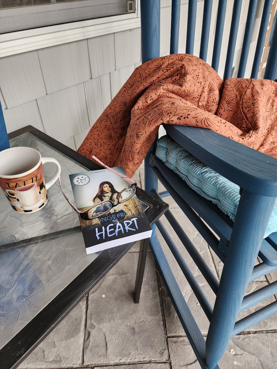 YsReffitt's tweet photo. Where is your favorite place to read? https://t.co/96xEj8hnf9