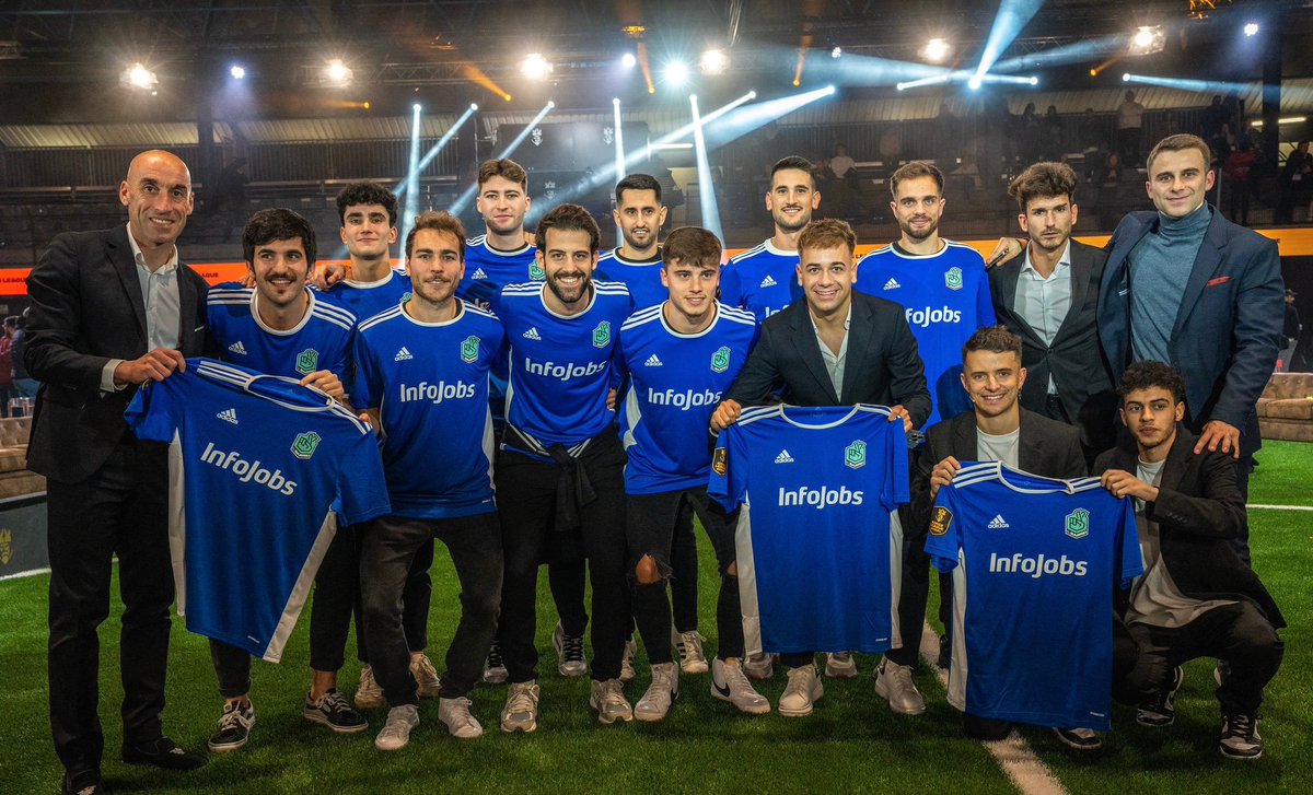 DVXSS🐷 tweet media