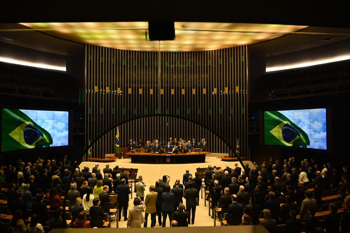 Principal prioridade da indústria é a #ReformaTributáriaJá.

Durante lançamento da #AgendaLegislativa2023, presidente da CNI defende união de esforços entre empresários, governantes e parlamentares em torno de temas urgentes para o país. bit.ly/3nvBEm1

#IndústriaForte