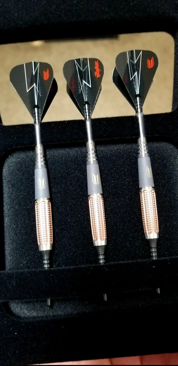 Fraelorn's tweet image. 'Sexy'.. Darts Edition.  #timetopractice