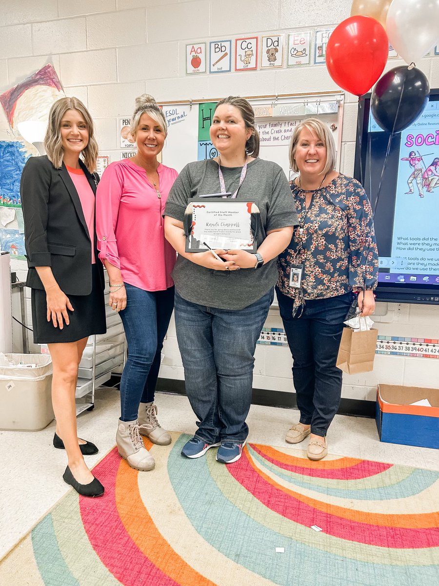 Laura Casey tweet media