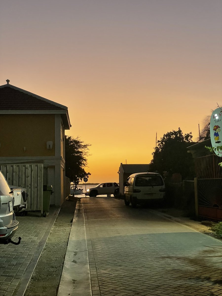 Goodnight y’all 🌅

Going to be more active on here with some exciting stuff coming soon .. 🎶