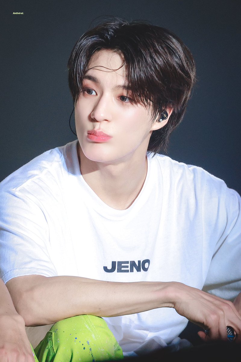 Doyieadf's tweet photo. masalahnya kalo dia blonde tuh vibes nya langsung kyk  bule..mentang" di luar world tour sebulan ya anda..
Kalo black hair vibes lucu menggemaskan..😣 https://t.co/tUTBs2HqFs