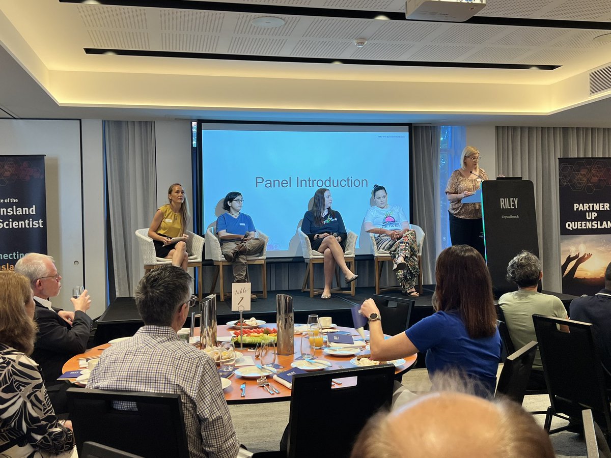 Fascinating panel breakfast with the  #QueenslandChiefScientist and #PartnerUpQueensland in #cairns this morning. Topics include sustainable food, fire planning, SGDs.