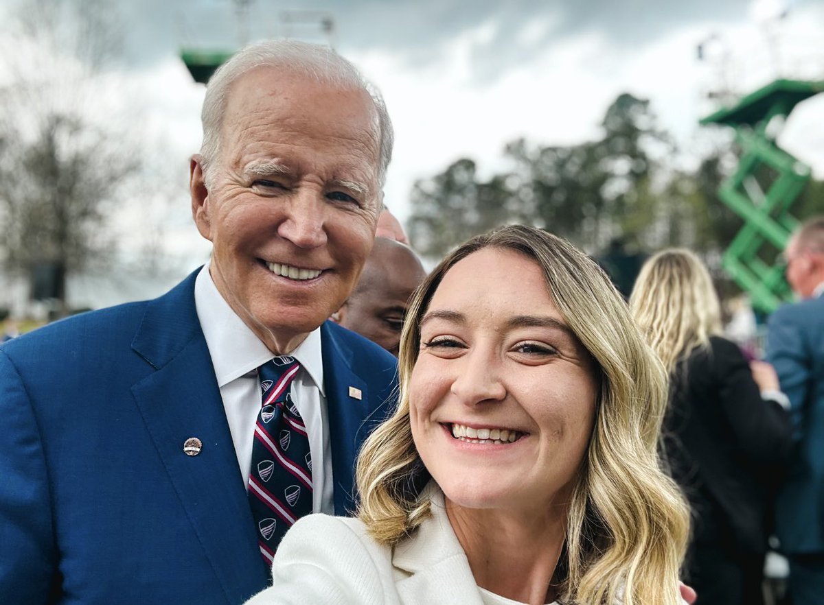 abreezeclayton's tweet photo. Here’s to fighting for the soul of our Nation together, the organizing fire of the grassroots, and North Carolina going BLUE in 2️⃣0️⃣2️⃣4️⃣! #BuildBackBetter https://t.co/9vncU0BDA6