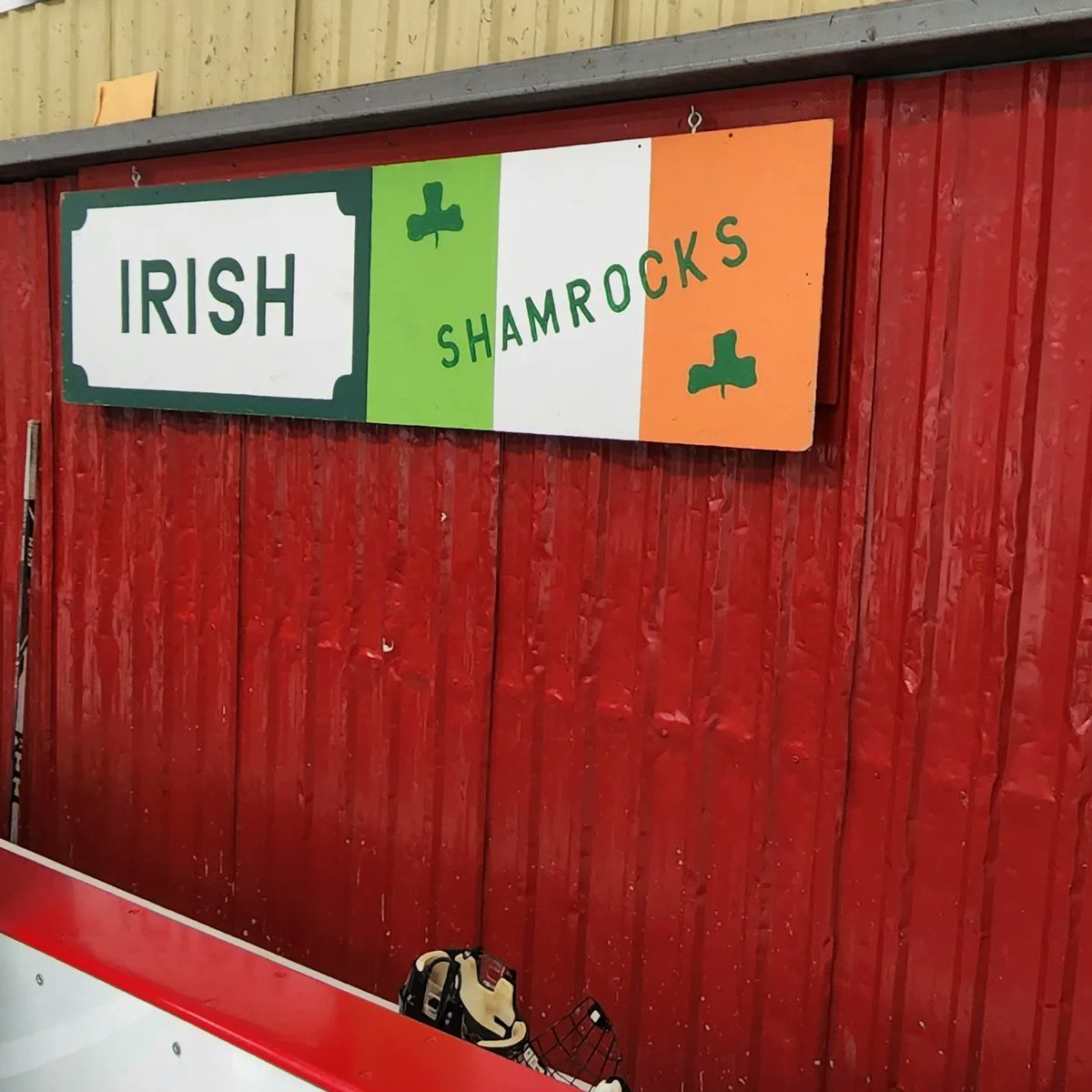 SeanKelly97's tweet photo. Enjoyable weekend participating in recent #heritagecup in #barrysbay .  #hockey #culture #Fellowship #homecoming - great to skate with former @MapleLeafs #stewgavin for #teamirish @MadawaskaValley https://t.co/CdXYlp6glJ