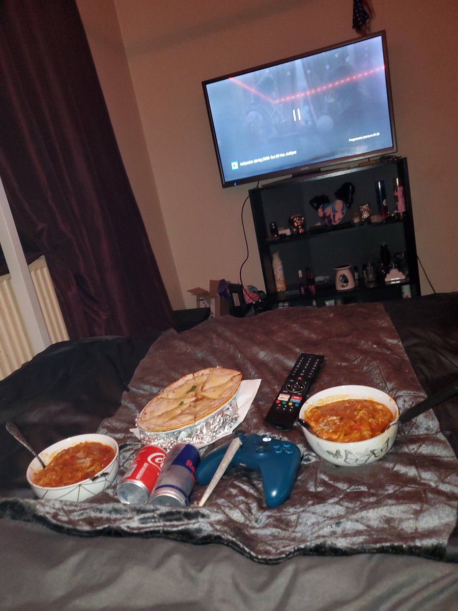 Soooo I've not literally got my dream life though?
My sexy ass wife dolling up imported ramen, with her chicken quesadilla 😍, redbull, weed, and hollyoaks on the xbox in bed with lightstrips. Stop it. 😭😭😭
You make everything beautiful. I love you.❤🖤💚🖤🧩🔒💍
@GothNeko811