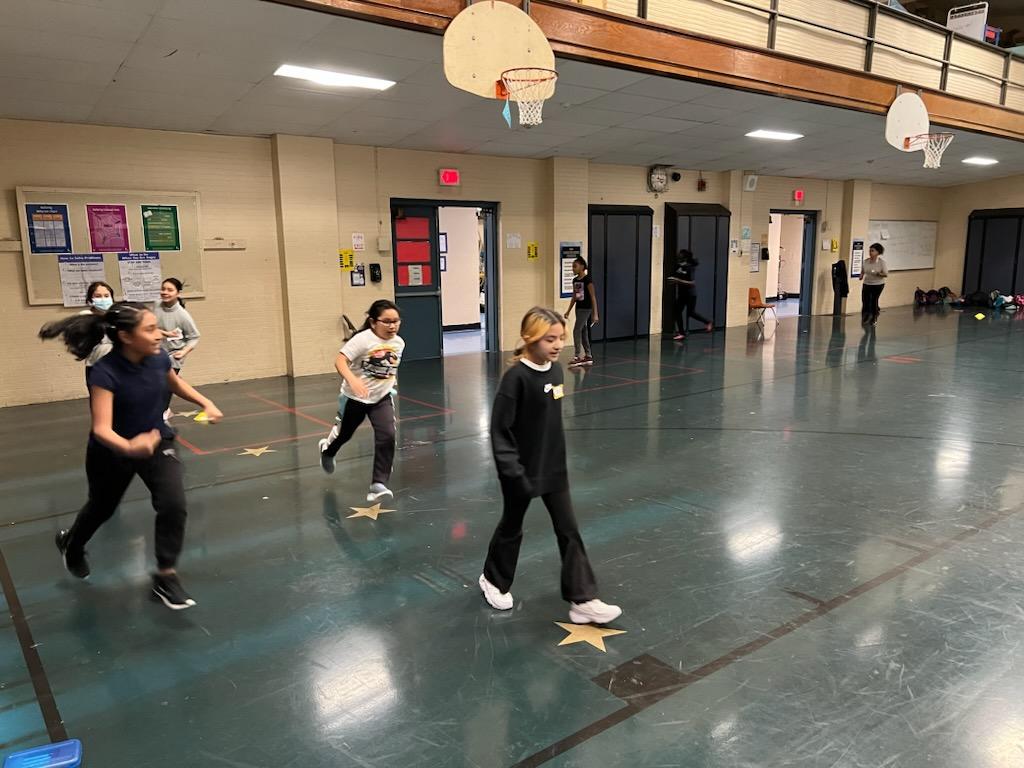 Wilkins_MA2's tweet image. We finally got the
"Girls on the Run" program officially started today @LivingstonNBPS!  Thanks to @Allielub21 &amp;amp; @MsMoral5051 for volunteering to co-coach!  
#LVPride 
@NBPS_PPS @nbpschools 
#SELNBPS
#LivingstonLionsRoar🦁