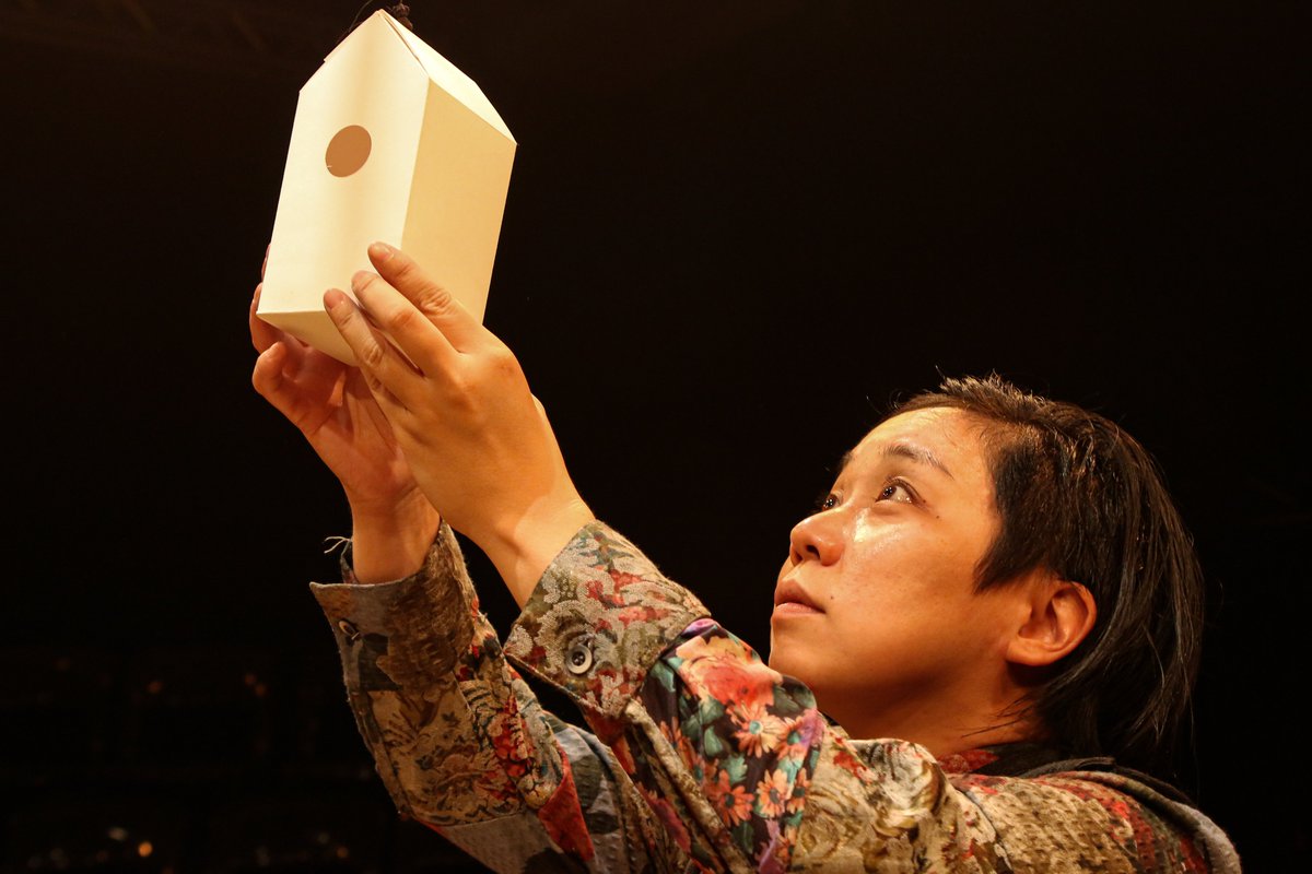 Pérsia no <a href="/sescsantos/">Sesc Santos</a> dia 01/04 às 20h. Ingressos à venda: sescsp.org.br/programacao/pe…