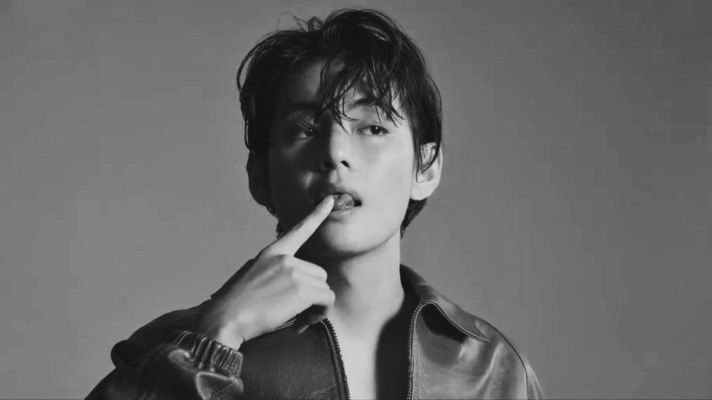 healwithtae's tweet photo. "V is my persona" - kim taehyung https://t.co/r2v6CGXGzY