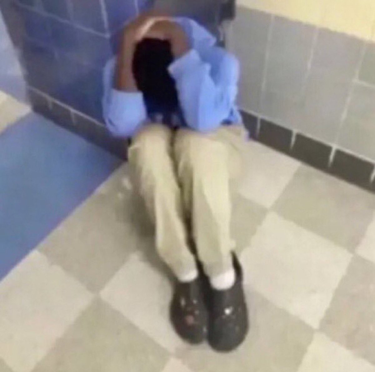 tyalana03's tweet photo. me when the hoes come around https://t.co/hqSaRK6HMC