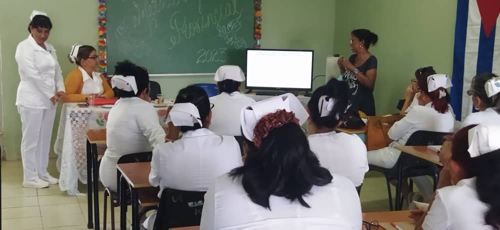 PitaDra's tweet photo. Con entusiasmo se replica  hoy el taller para directivos de enfermería del primer nivel de atención en el área Norte de #CiegodeAvila #LatirAvileño #CubaGanó @dpsCiego @MINSAPCuba @DrReinol @ArelysLic @IzquierdoAlons1 @yuslayvis @JLBrocheLorenzo https://t.co/T5EGSVDFvD