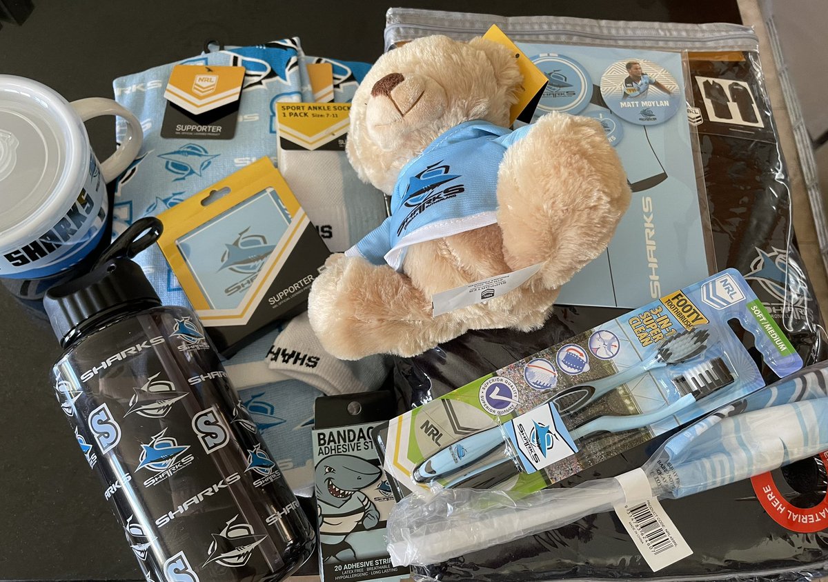 steph17m's tweet photo. Perks of not living in the shire and working all over Sydney 🖤🤍💙 you can always find sharks stuff 😍  

Too bad they don’t have a Nicho badge https://t.co/Tl2uOT6LHB