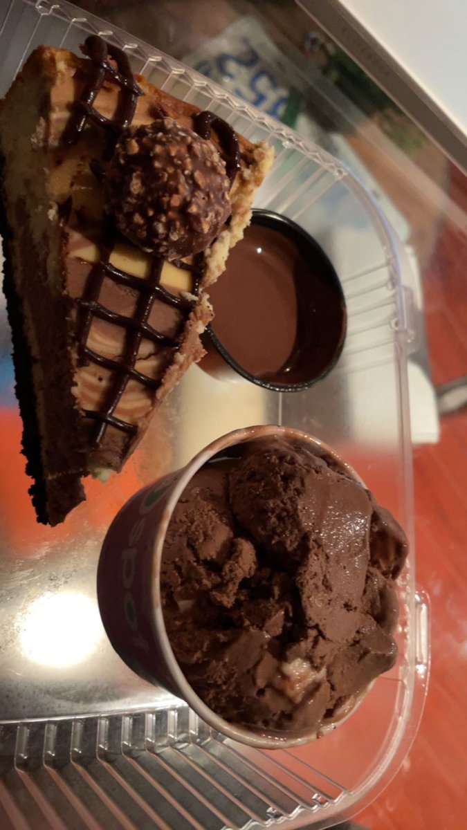 TummyCooking's tweet photo. Lets dig into this Nutella Cheesecake😋 https://t.co/jHTNfTSjXH