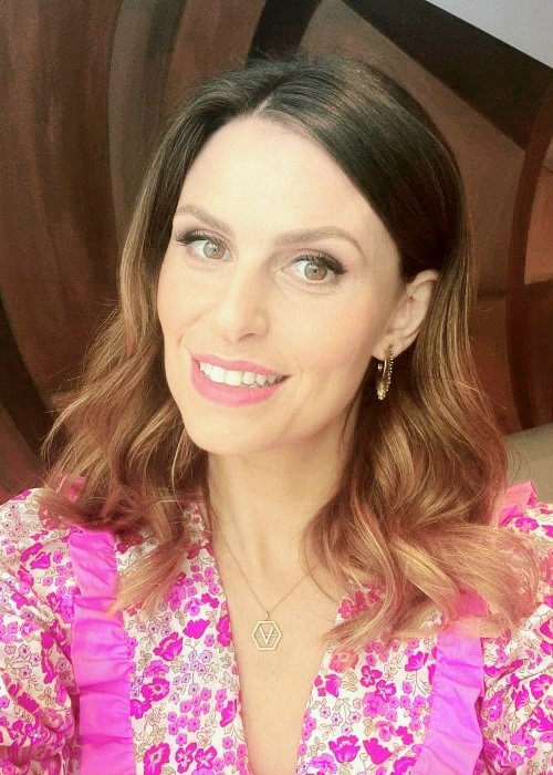 ㅤ
            Felt   cute,   might   delete
            later,  unless  Coach   Ted  
            Lasso  of  AFC  Richmond
            likes   it   because  😍  😈
ㅤ