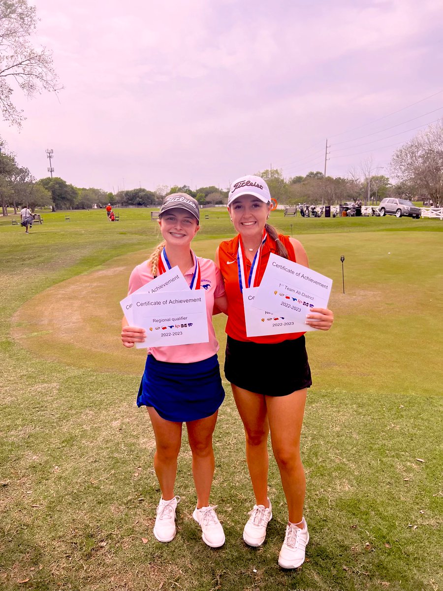StingsGolf's tweet photo. Congratulations to @maryy_kerr @emmailess for finishing 1/2 at District! Great things on deck for these two! @SUPiratesGolf @HCUGolf @GoETBUTigers @tluathletics @txstatewgolf https://t.co/MkdyOKEGRI