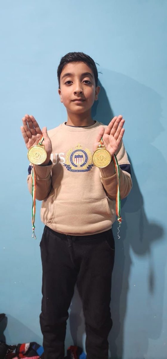 IshfaqMir_'s tweet photo. 9 years old Malik Muhammad Sanan from #Anantnag bags two Gold Medals in National Science Olympiads held in the academic year 2022-23.
Malik secured 97.74 % in the science-based competition &amp; stood 4th at the international rank &amp; #3rd at the state level #ranking .
#proudmoment https://t.co/mgvQ9CZ4on