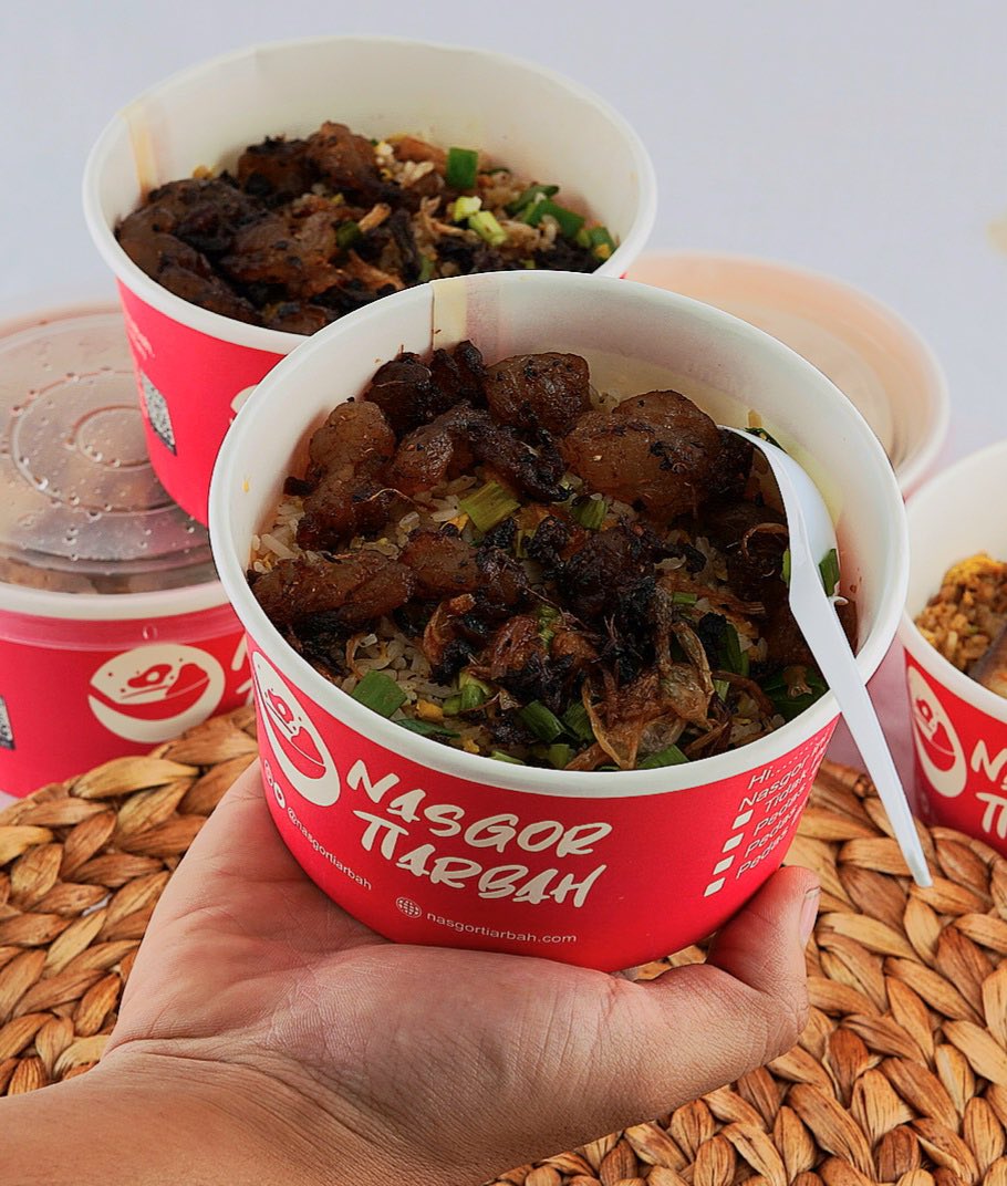 Jam segini udah laper? Langsung pesen lah <a href="/nasgortiarbah/">Nasgor Tiarbah</a> tunggu apalagi?