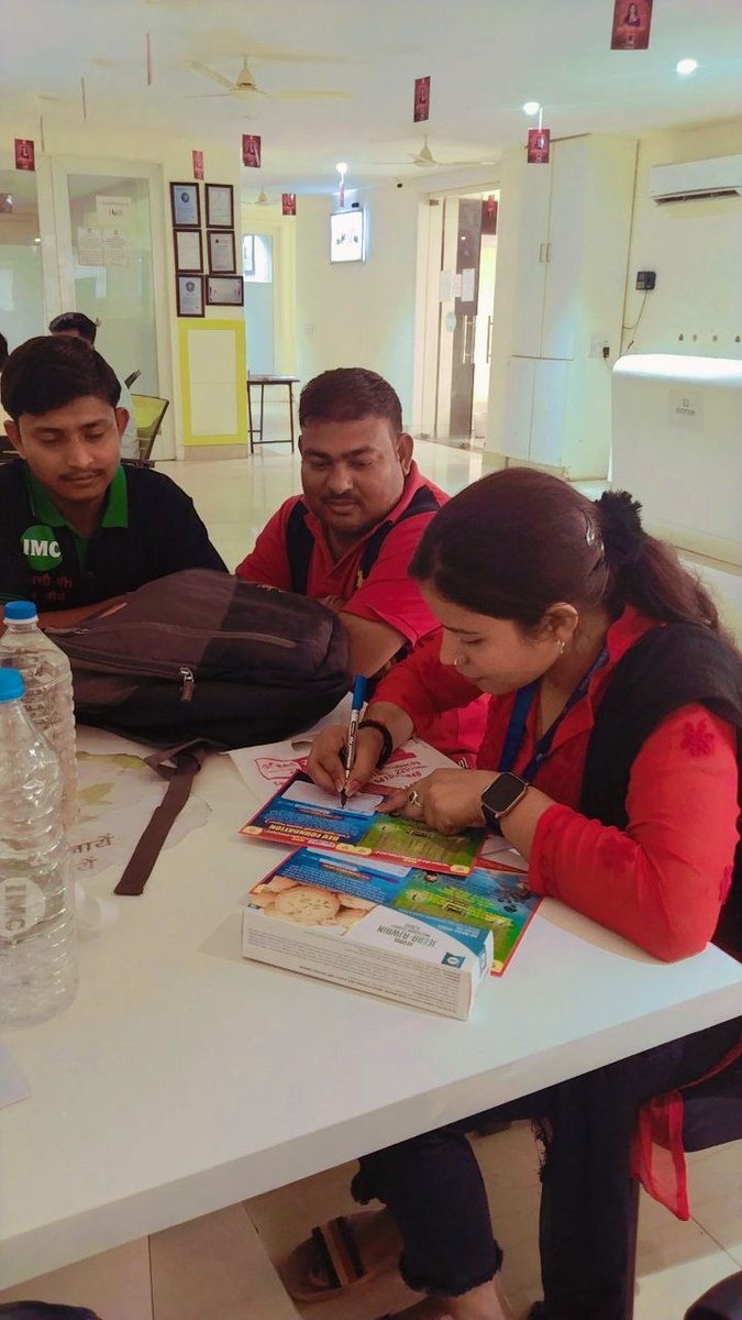 ayuda_dev's tweet photo. !! वह बदलाव बनिये जो आप दुनियाँ में देखना चाहते हैं...!!
🌱 Since last 5 years, the organization is dedicated and continuously trying to provide health and education services in rural villages area and middle family of India..
#Dev_Foundation "Ayuda" ✍️
#BHL_livelife_Yojana 💐 https://t.co/dy7uIExVop