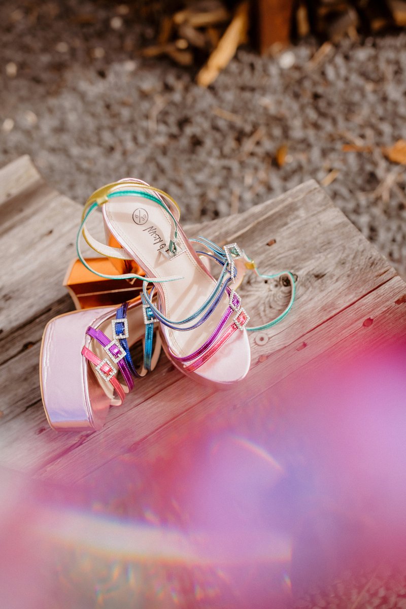 With a riot of colour, bubble blowers, ice cream, glitter and every fun detail you could cram into one day, Annie and Luke's "non wedding wedding" was everything they dreamt of. polkadb.com/40ukgNh