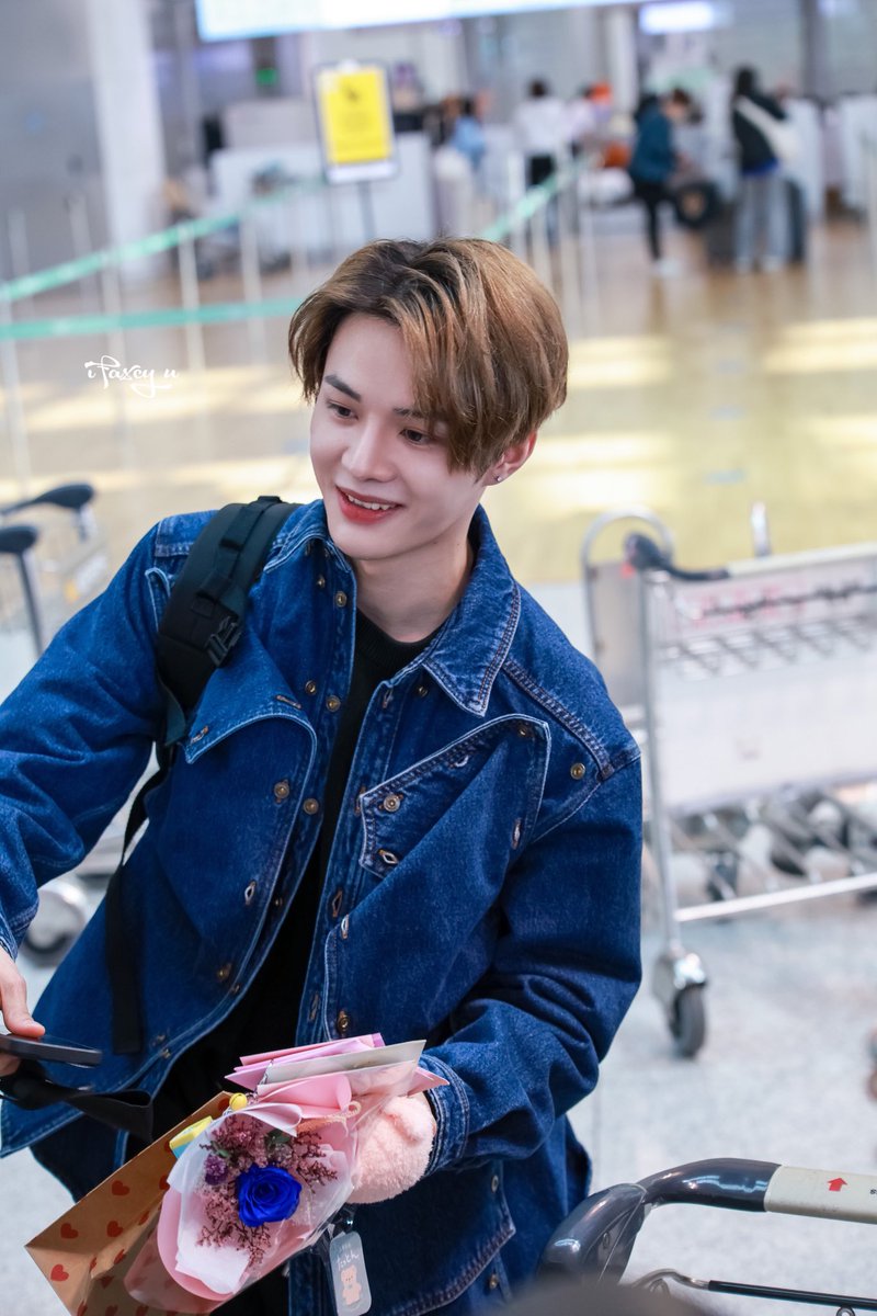 ifaxcyu's tweet photo. 230327 INC 출국

#천지안위 #陈建宇 #CHENJIANYU https://t.co/CoOnycXvcH