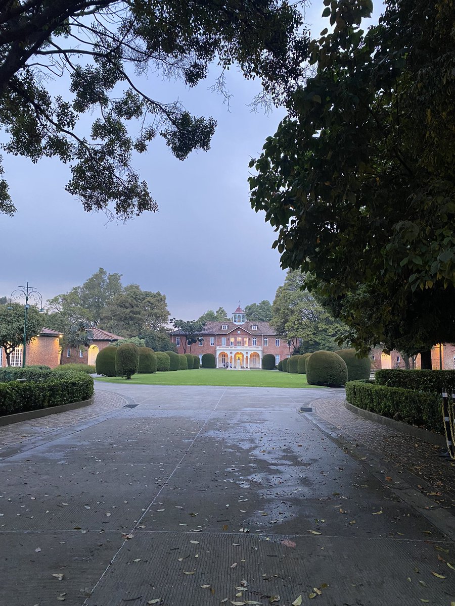 En la bienvenida y en la despedida. En la presencia y en el alma.

Gracias @ChefGuty y <a href="/Anavitrola/">SOY ANA (no ANITA) 🏳️‍🌈</a> #AmorBonito.