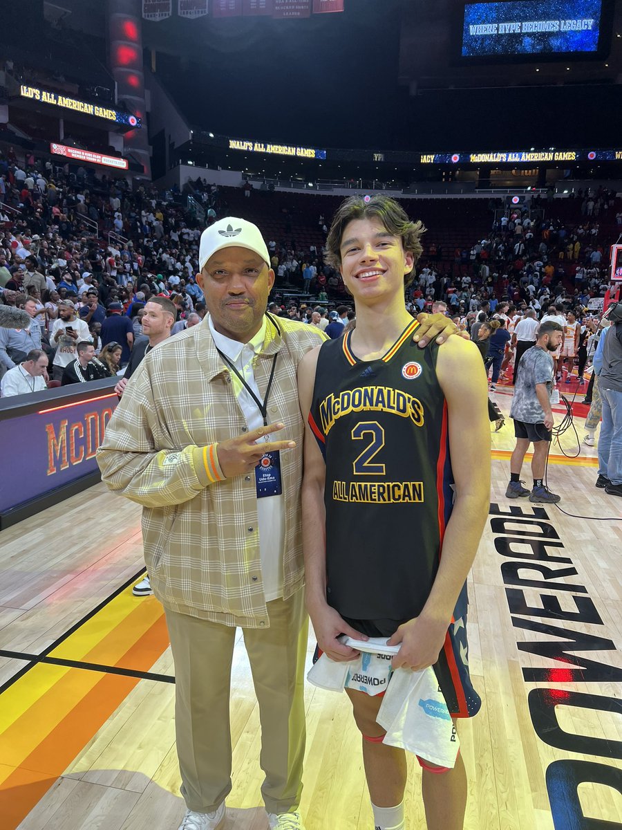 MagicNationCM's tweet image. 6-7 Andrej Stojakovic #Jesuit 
@AndrejSto2 ✔️
McDonalds All American @McDAAG 
That’s 6 out of the last 7 years 
@Compton_Magic X 🍟
@gussarmstead @rj_arvizu @iJustWill @PeyHeyrani @aswright93 @DougJoseph @DreDay_RV_Zoo