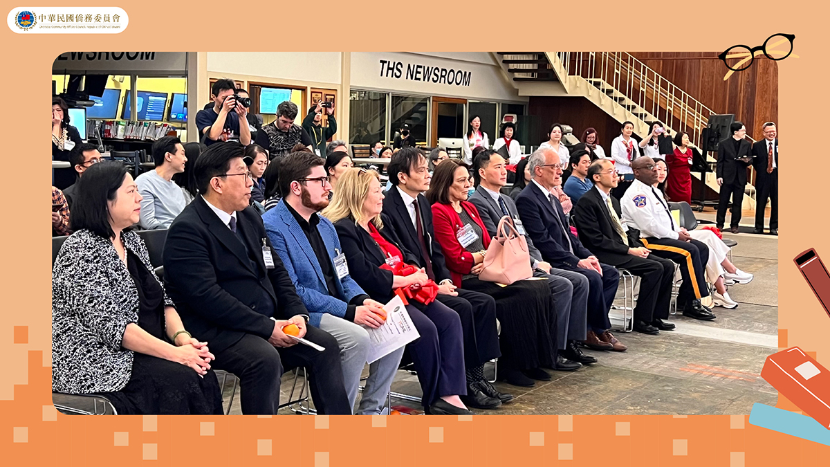 OCAC_TAIWAN's tweet photo. Congratulations on the grand opening of the #Taiwan Center for Mandarin Learning in Bergen Chinese School!🥳🎊
66 TCMLs have been set up in the U.S. and Europe!
🏠Check out the link below to find a #TCML in your area👉https://t.co/VAA3WURfTl https://t.co/KFnh8RcK9r
